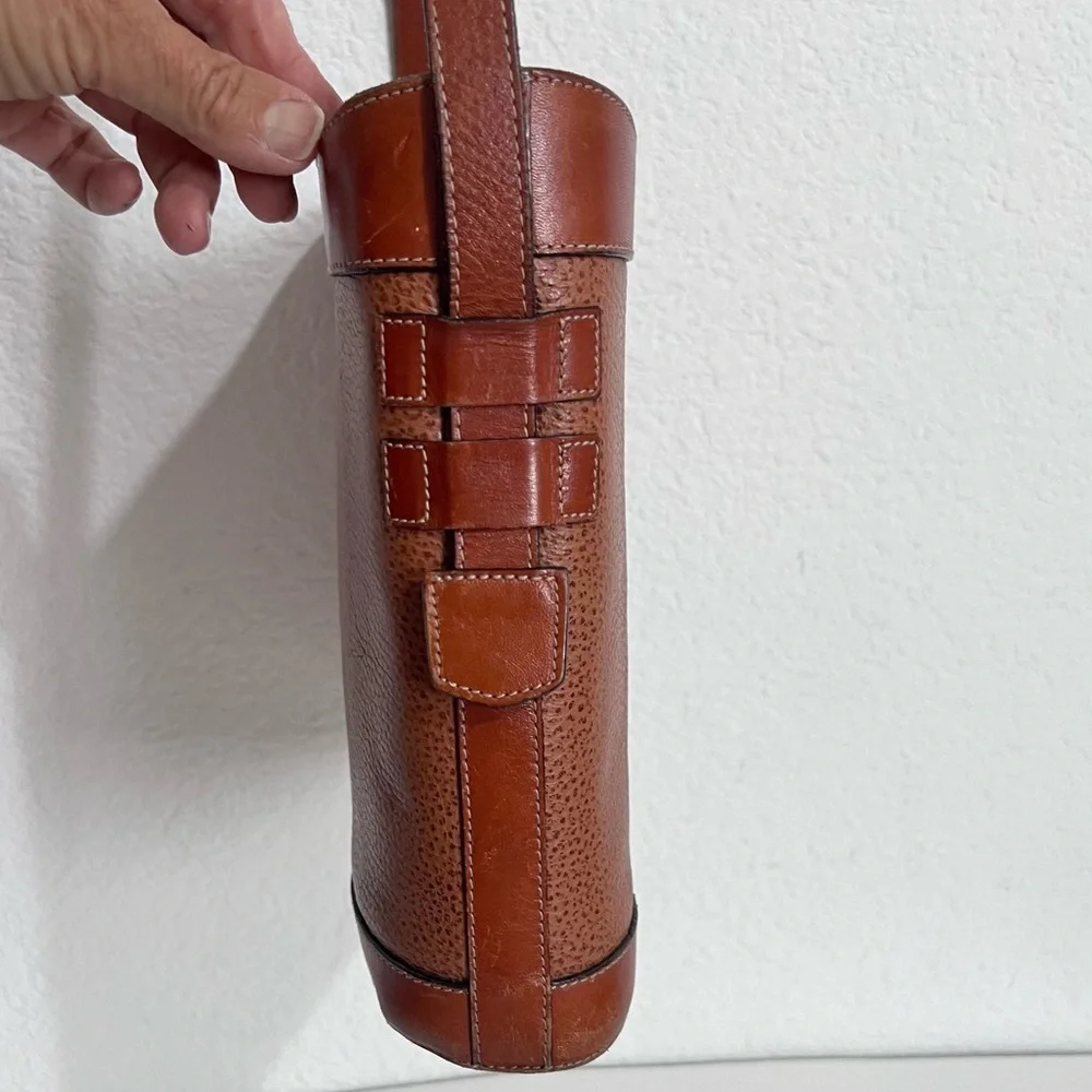 Vintage Land Brown Cognac Leather Messenger Crossbody Purse Handbag Unisex